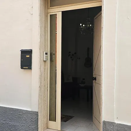 Centro Dimora Elvira 度假居 莱韦拉诺